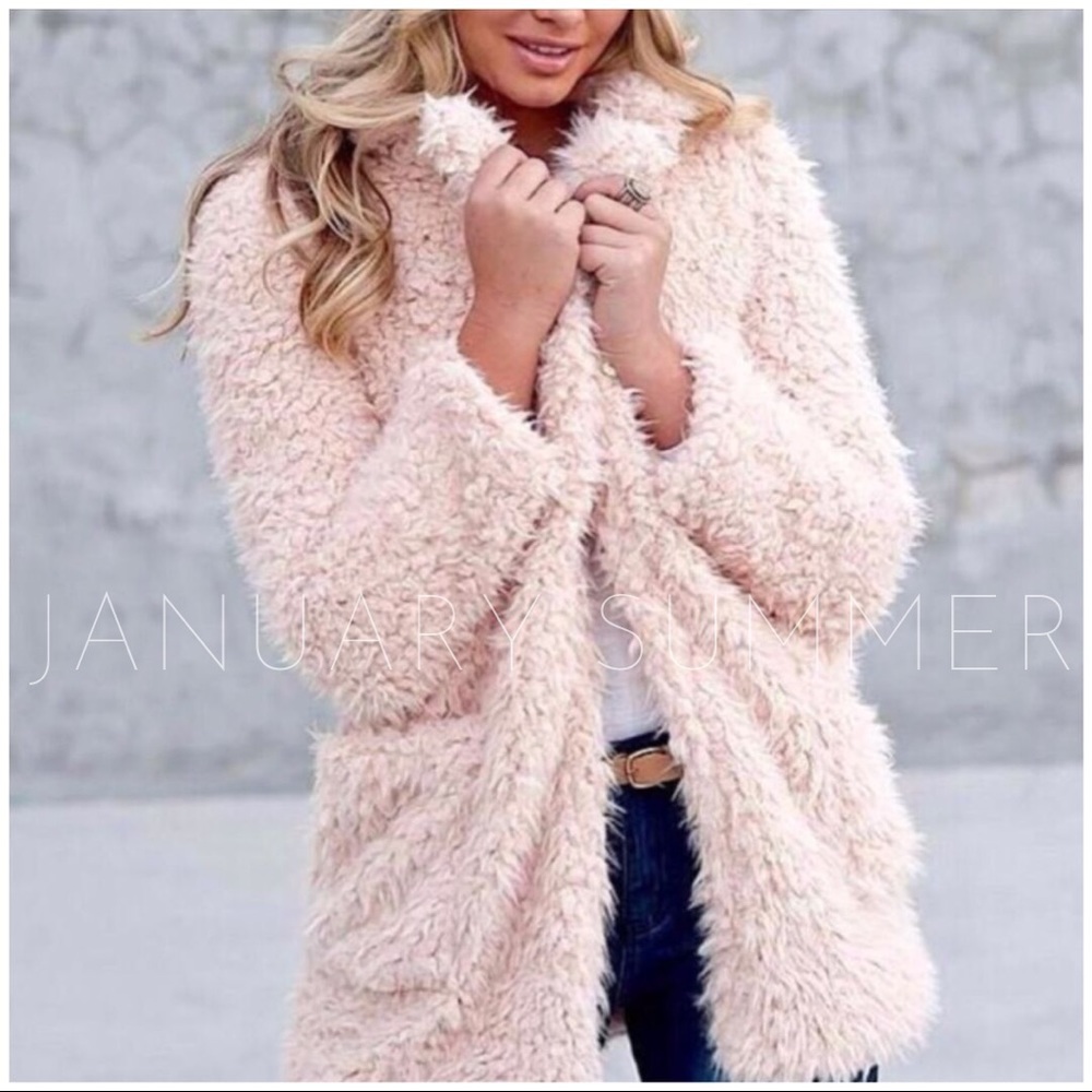 LAST2️⃣//BLUSH PINK SHAGGY FUR COAT